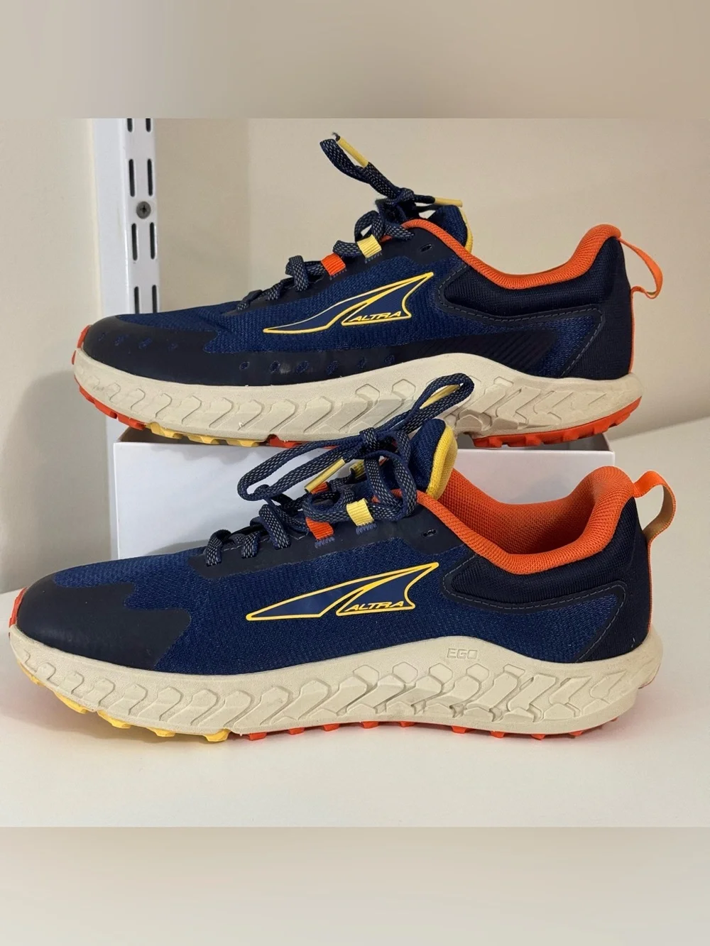 ALTRA Outroad 2 Womens Size 8 Blue Running Shoes Trail Sneakers - Picture 3 of 13
